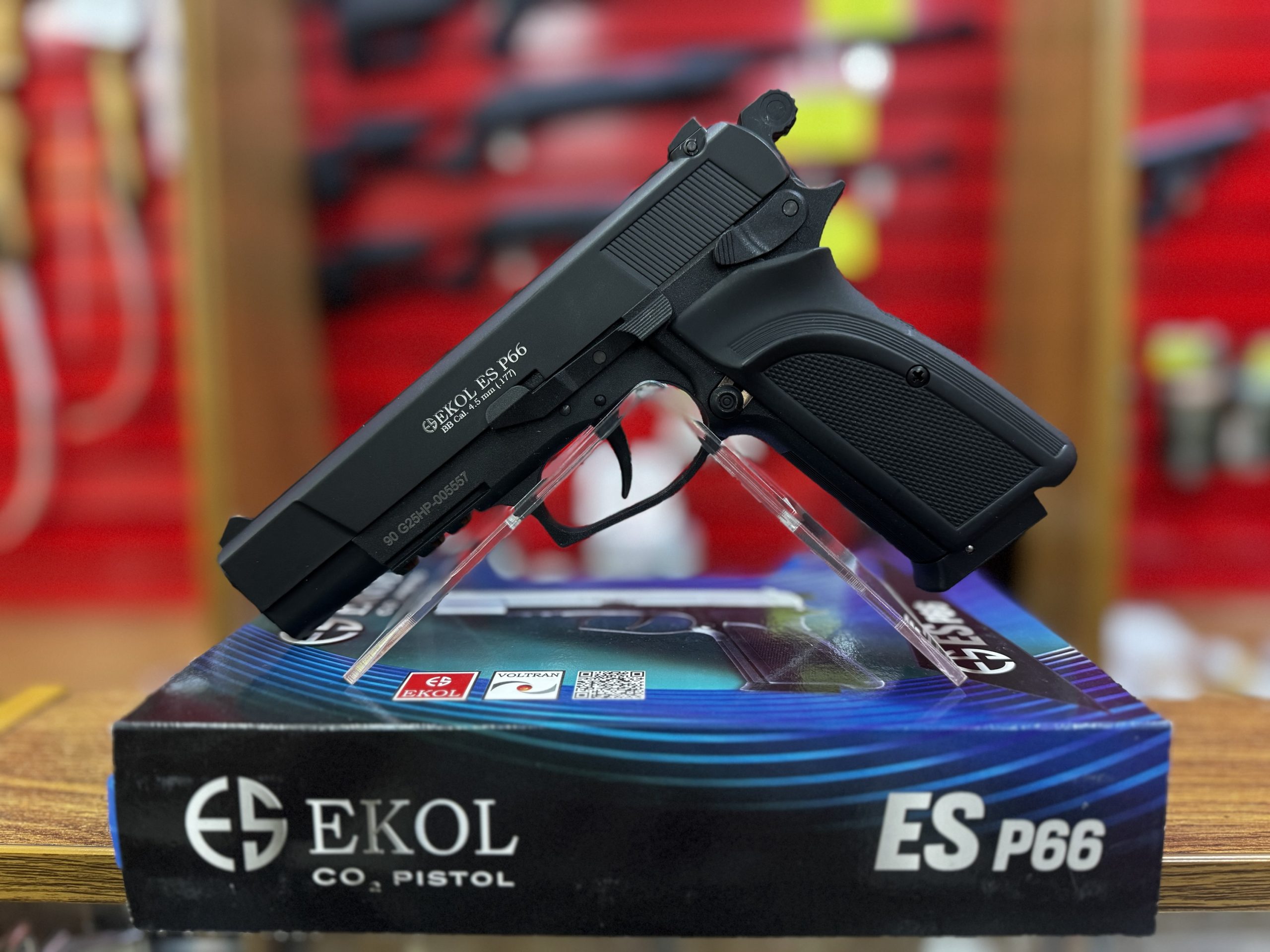 Пистолет пневматический EKOL ES 66 Black кал.4,5мм 3дж — изображение 2